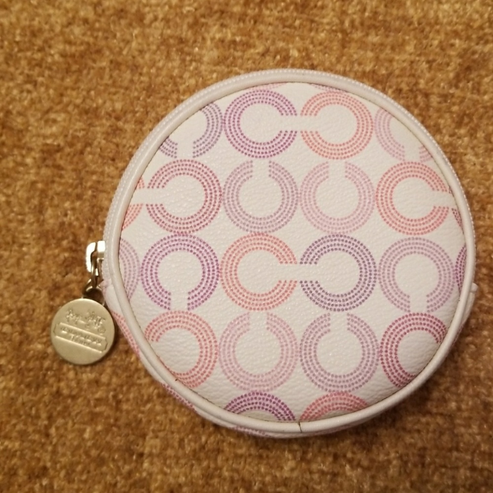 🌸Nwot Leather Coach Coin Purse Pink Satin Lined🌸 - Picture 8 of 8